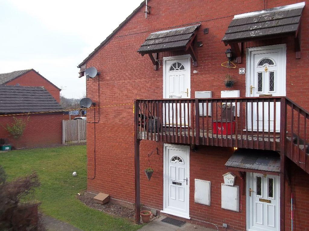 Firdale Road, Firdale Park, Northwich 1 bed ground floor flat £475