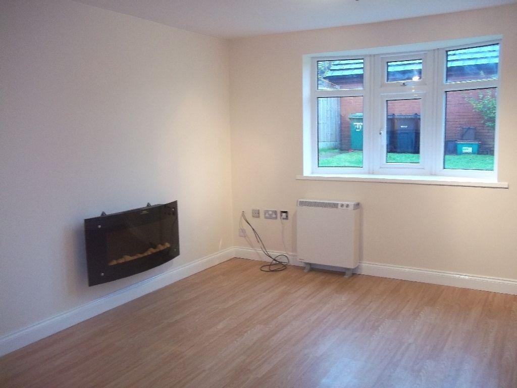 Firdale Road, Firdale Park, Northwich 1 bed ground floor flat £475