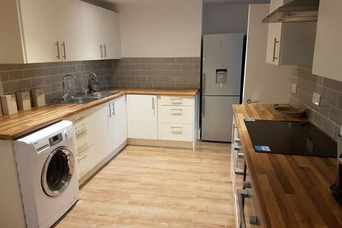 1 bedroom in a house share to rent, North Road, St. Helens Town Centre