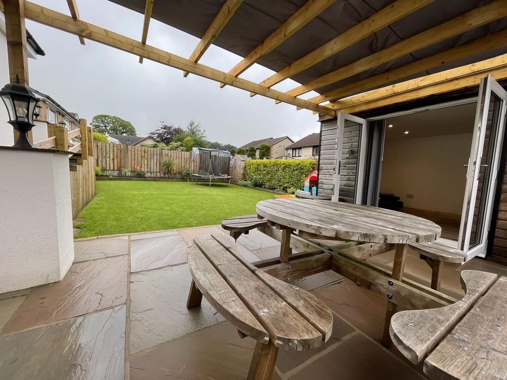 Patio under pergola