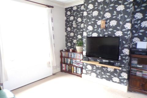 25 Beaconsfield Road, Clayton, Bradford, BD14 6LQ