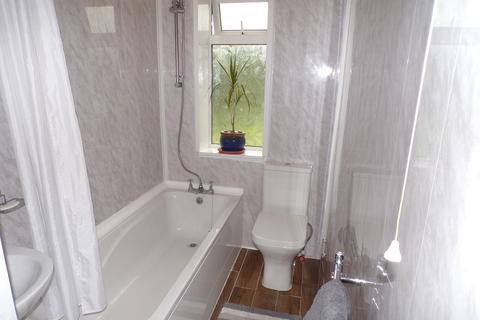 25 Beaconsfield Road, Clayton, Bradford, BD14 6LQ