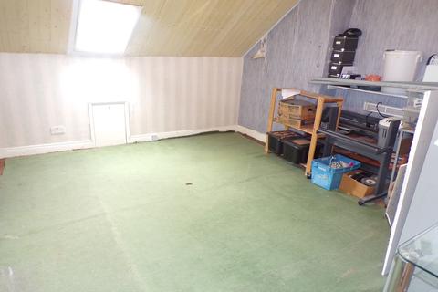 25 Beaconsfield Road, Clayton, Bradford, BD14 6LQ
