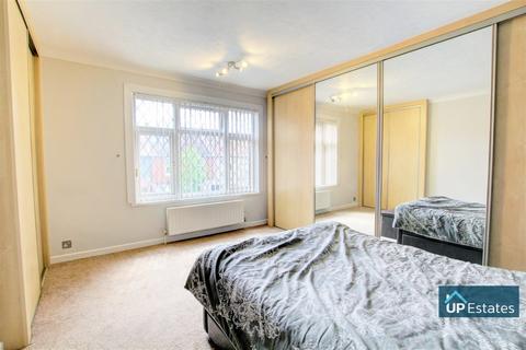46 Poole Road, Coventry, CV6 1HF