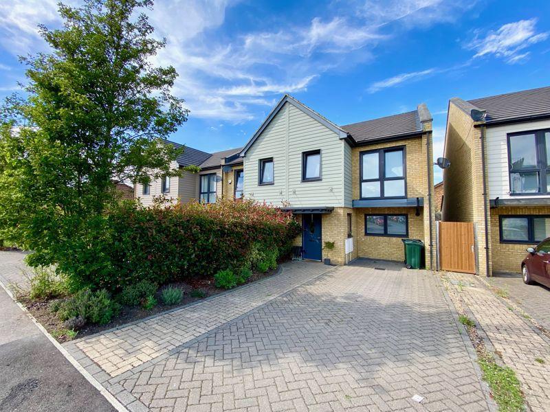 Heath End Road, Bexley 3 bed end of terrace house £490,000