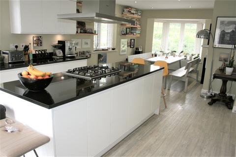 undefined, Charters Gate Way, Wivelsfield Green