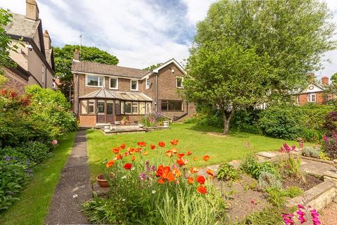 24 Beverley Gardens, North Shields, NE30 4NS