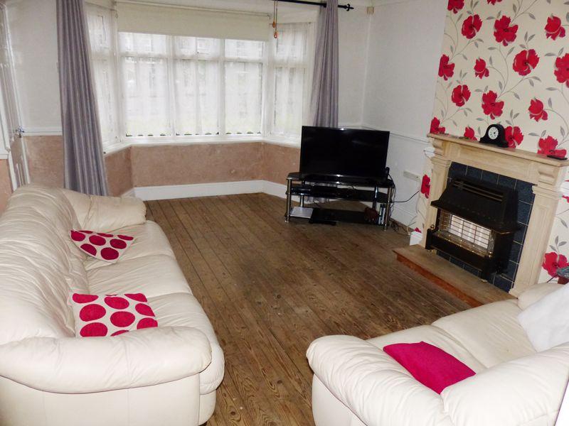 Rivington Crescent, Kingstanding... 3 bed end of terrace house £160,000