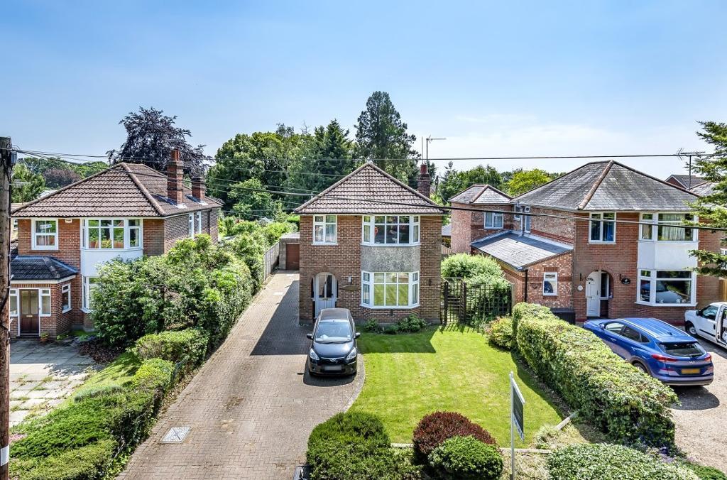 Wignall Street, Lawford, CO11 2HX 4 bed detached house £400,000