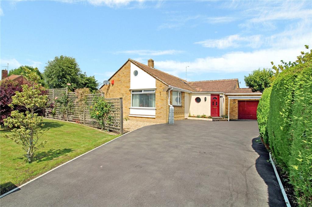 The Beeches, Lydiard Millicent, Swindon, SN5 3 bed bungalow £500,000