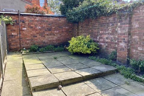 105 Alexandra Road, Grantham, NG31 7AW