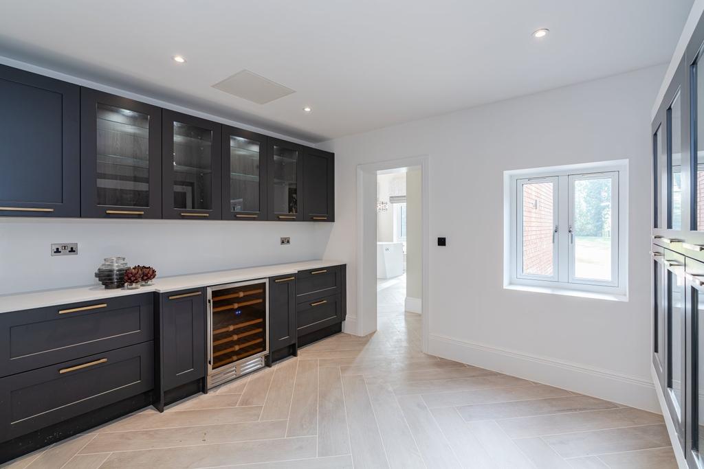 2nd Kitchen/Utility