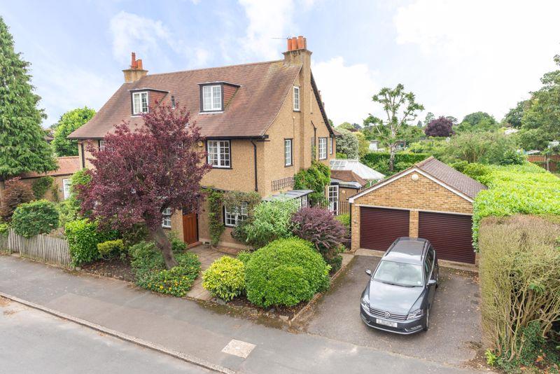 Esher Avenue, WaltonOnThames 5 bed semidetached house £950,000