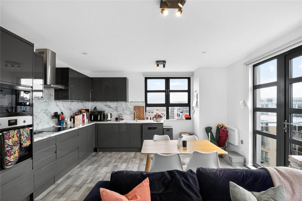 Kitchen/Reception
