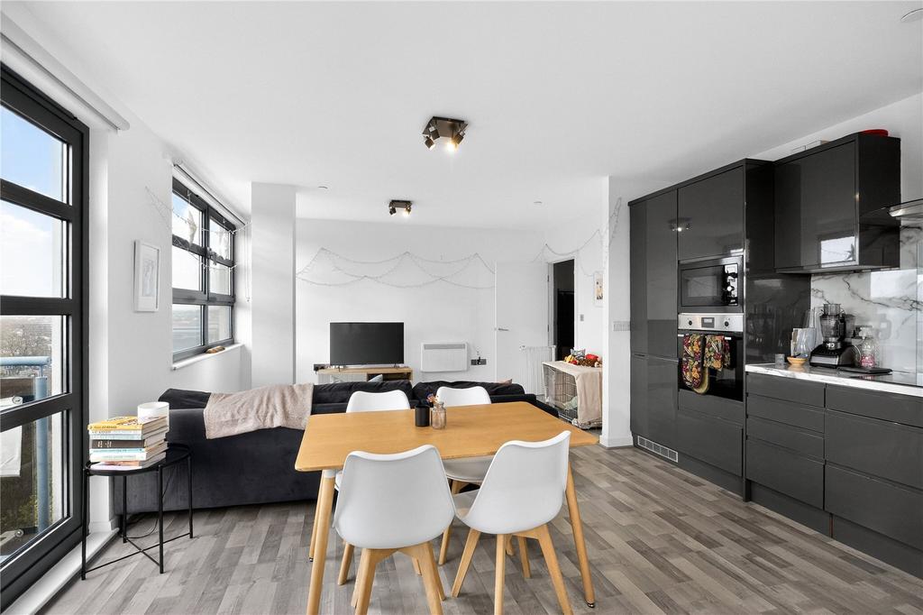 Kitchen/Reception