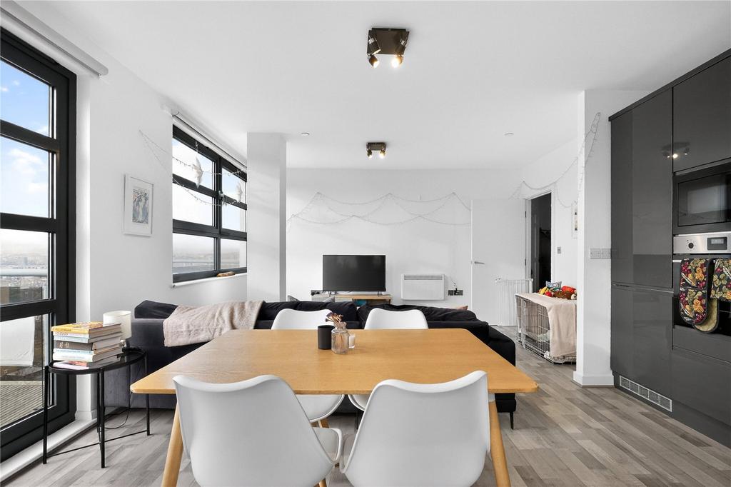 Kitchen/Reception