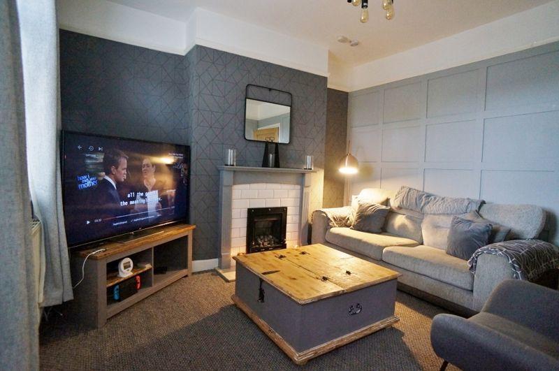 Westfield Avenue, Castleford 2 bed semidetached house £115,000