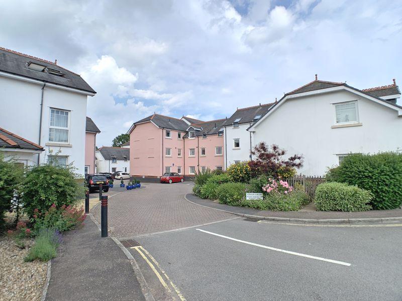 Woolbrook Road, Sidmouth 2 bed apartment £210,000