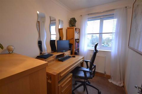 9 Novello Way, Borehamwood, WD6 5RT