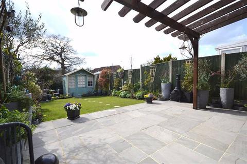 9 Novello Way, Borehamwood, WD6 5RT