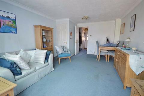 8 Novello Way, Borehamwood, WD6 5RT