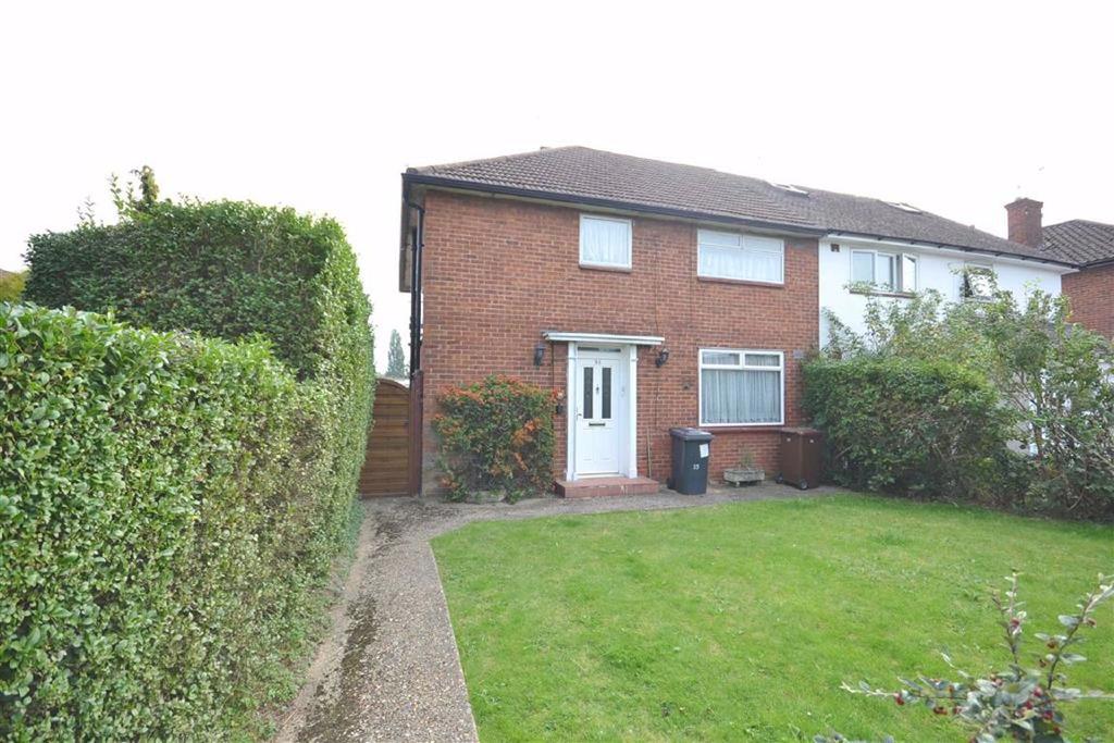 Buckingham Road, Borehamwood... 3 bed semidetached house £425,000