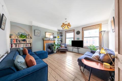 59d Gresham Road, London, SW9 7NU