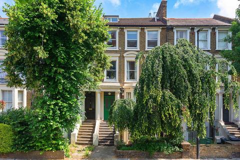 59d Gresham Road, London, SW9 7NU
