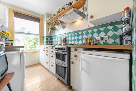 59d Gresham Road, London, SW9 7NU