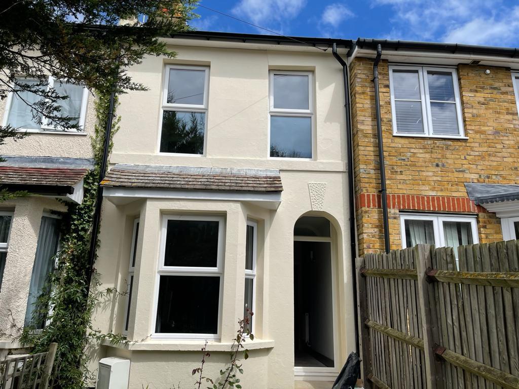 Sun Lane, Gravesend, Kent 2 bed house £1,000 pcm (£231 pw)