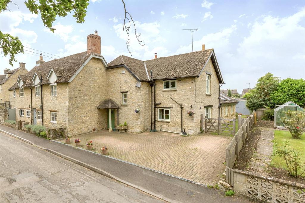School Lane, Middleton Stoney 4 bed semidetached house £600,000