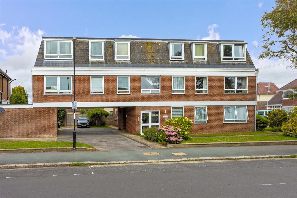 Church Walk, Worthing 2 bed apartment £240,000