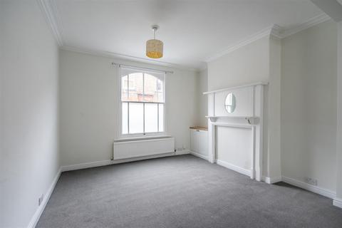 3 bedroom terraced house to rent, Wellington Street, Heslington Road, York, YO10