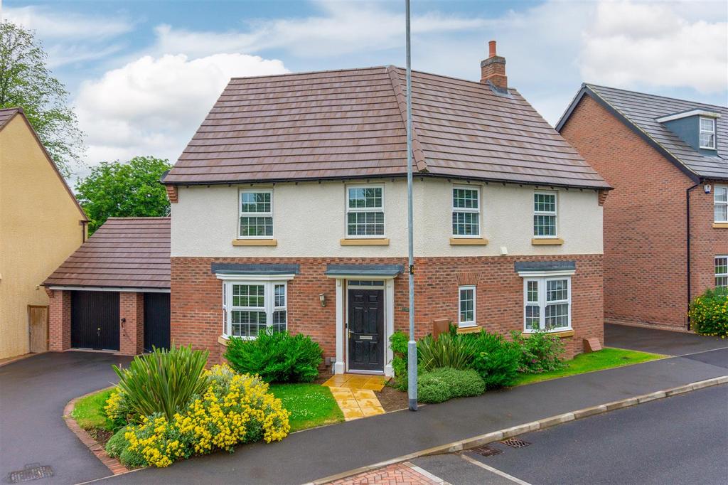 Kensington Avenue, Burbage 4 bed detached house £425,000