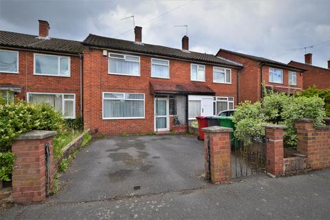 93 Doddsfield Road, Slough, SL2 2BB