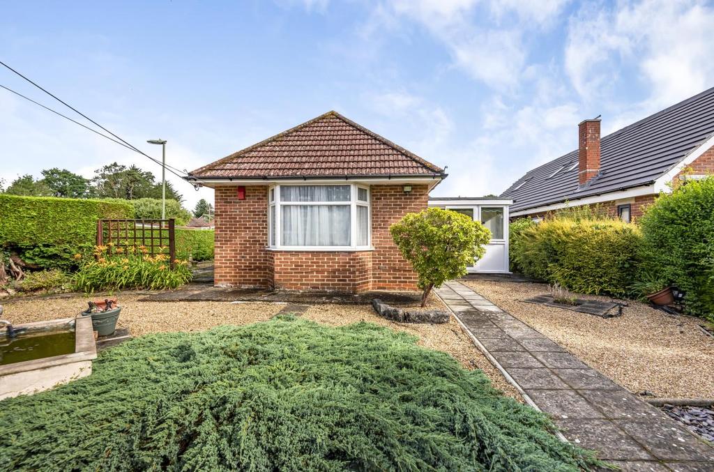 Common Road, Chandler's Ford, SO53 1HJ 3 bed detached bungalow £500,000