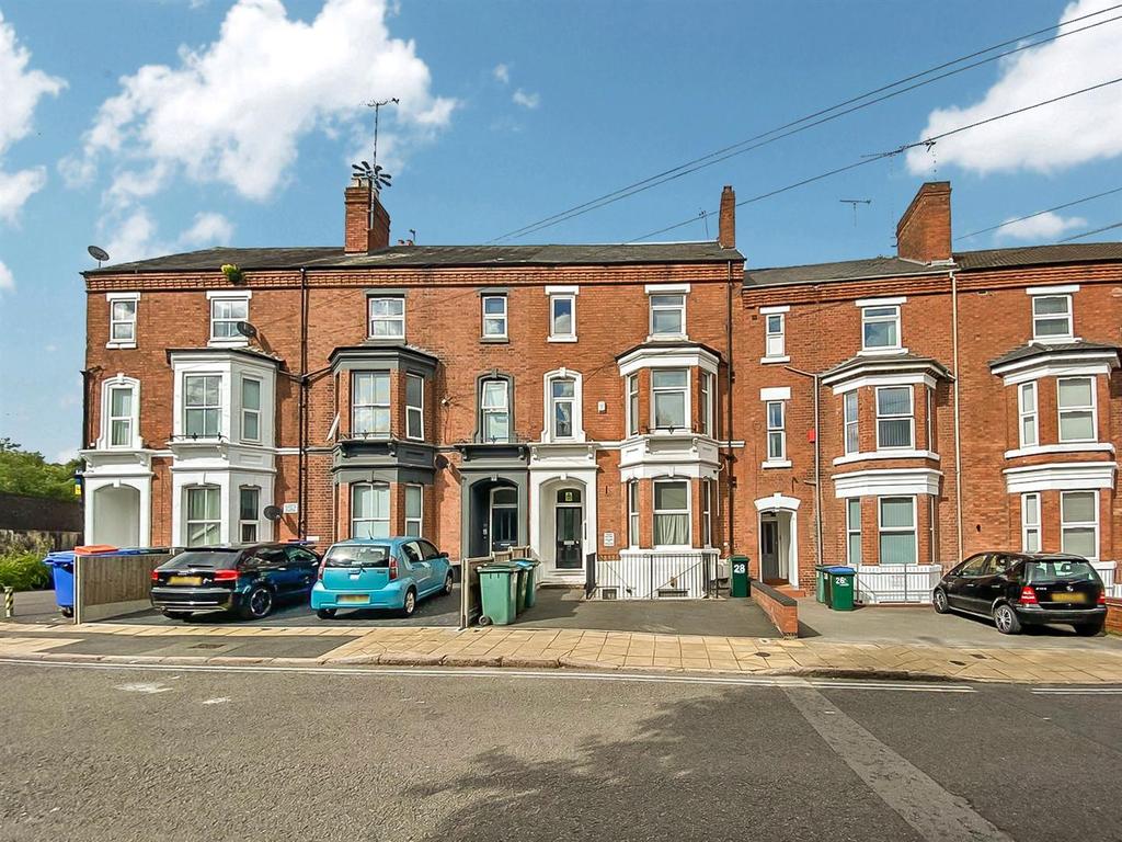 Lower Holyhead Road, City Centre, Coventry, CV1 3AU 2 bed apartment £