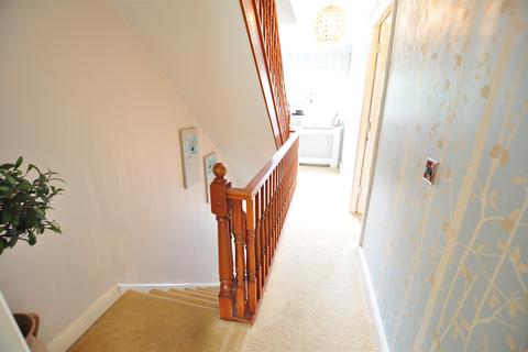 17 Beecher Place, Halesowen, B63 2ED