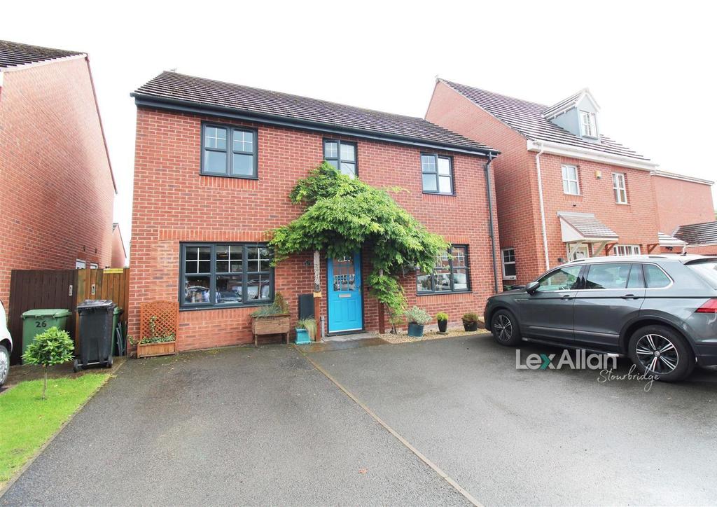 Bickon Drive, Quarry Bank, Brierley Hill 4 bed detached house £327,500