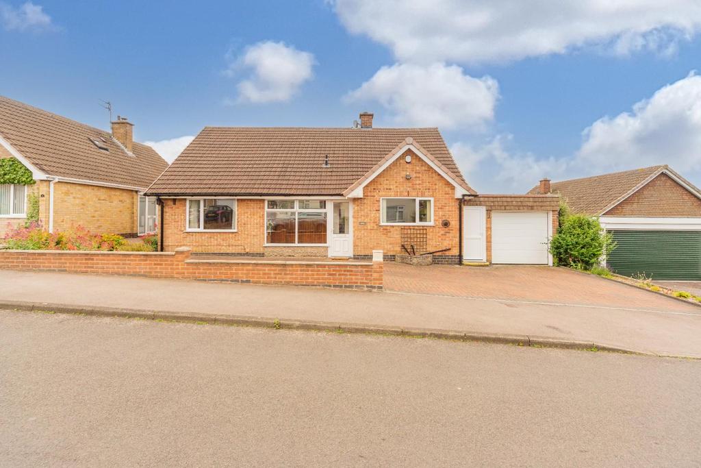 Linwal Avenue, HoughtonOnTheHill, Leicester 2 bed detached bungalow