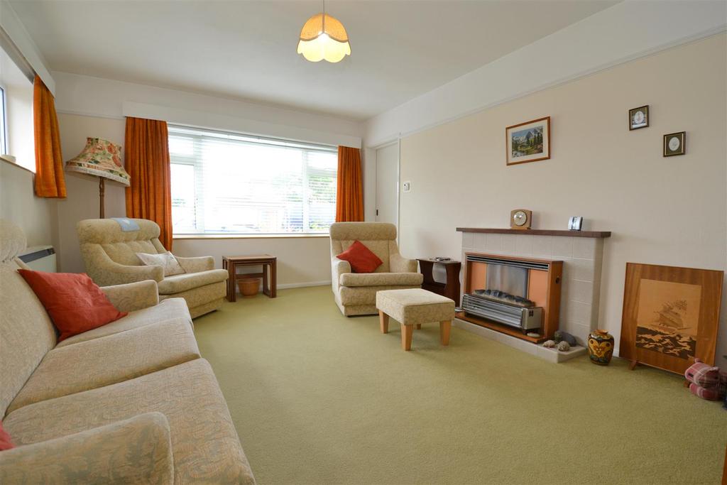 Oakfield Road, Malvern 3 bed detached bungalow £300,000