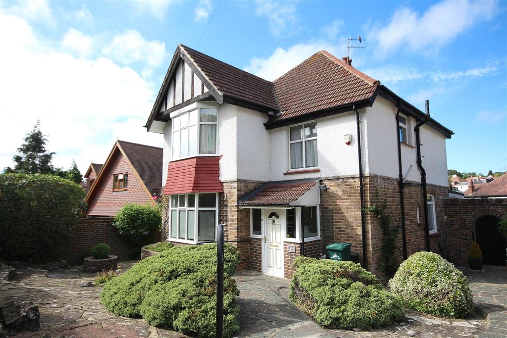 Graham Avenue, Brighton 3 bed detached house £1,895 pcm (£437 pw)