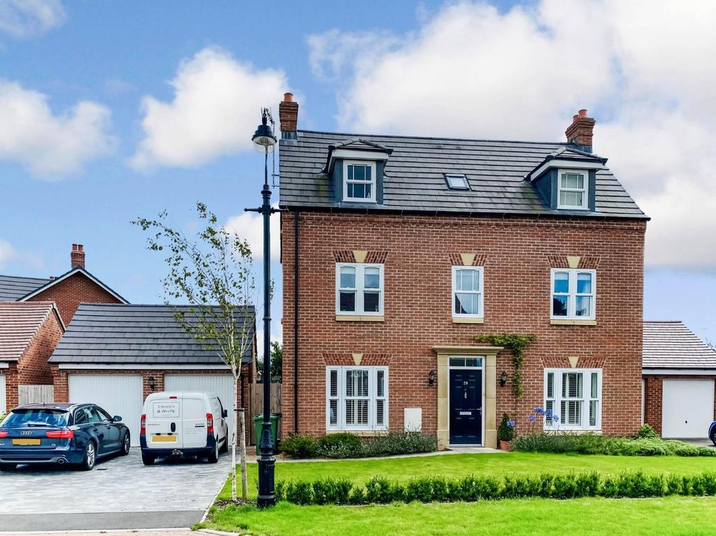 Canon Price Road, Barford, Warwick 5 bed detached house £650,000