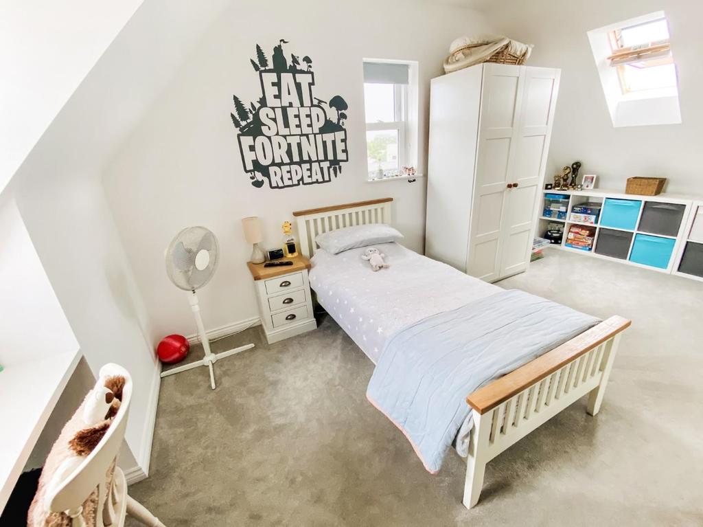 Canon Bed4.JPG