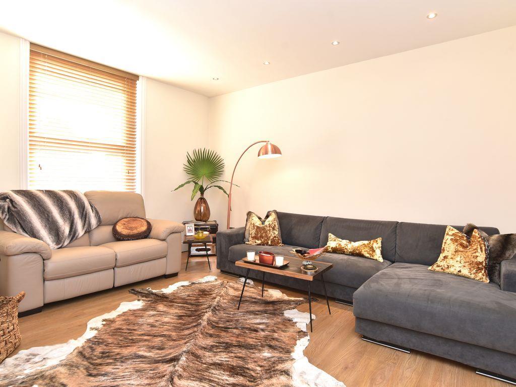 St. Marks Avenue, Harrogate 3 bed flat £315,000