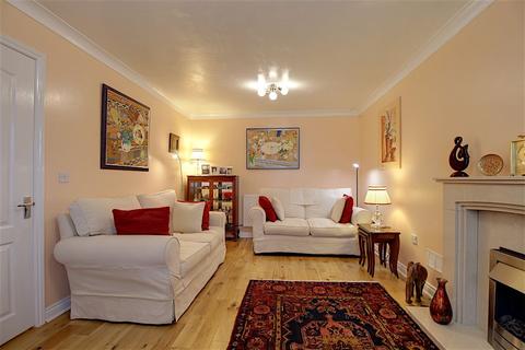 17 Blairgowie Close, Grantham, NG31 9FJ