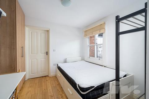 Studio to rent, South End Road, London NW3
