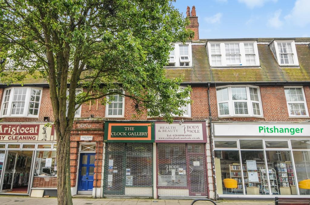 Pitshanger Lane London W5 3 bed flat £1,695 pcm (£391 pw)