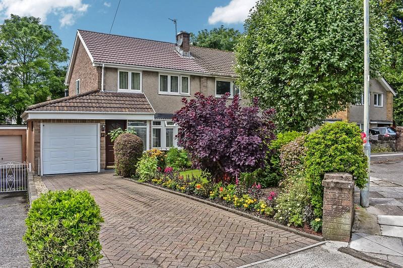 Chelsea Avenue, Cefn Glas, Bridgend... 3 bed semidetached house £195,000