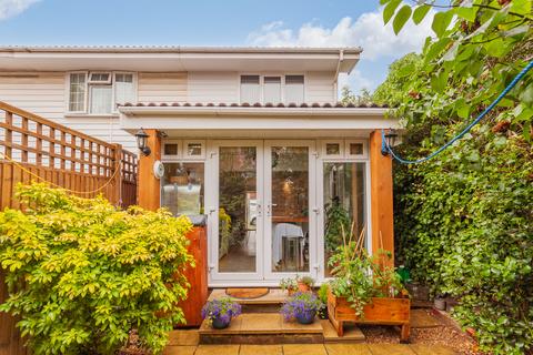 12 Atherley Way, Whitton, Hounslow, TW4 5NG